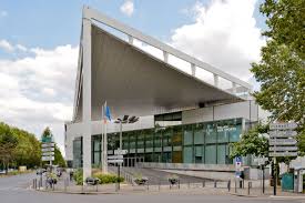 Palais Robert Charpentier 1